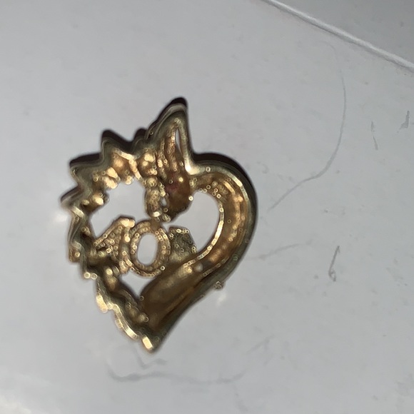 10K YELLOW GOLD MOM DIAMOND ACCENT HEART PENDANT - Picture 3 of 3
